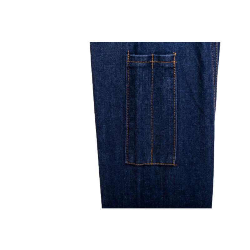 Create a patchwork apron for a stylish and practical addition to your kitchen.