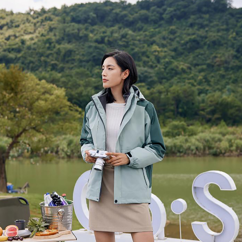 hiking shell jacket